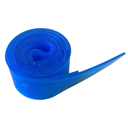 Rubber blade oil resistant